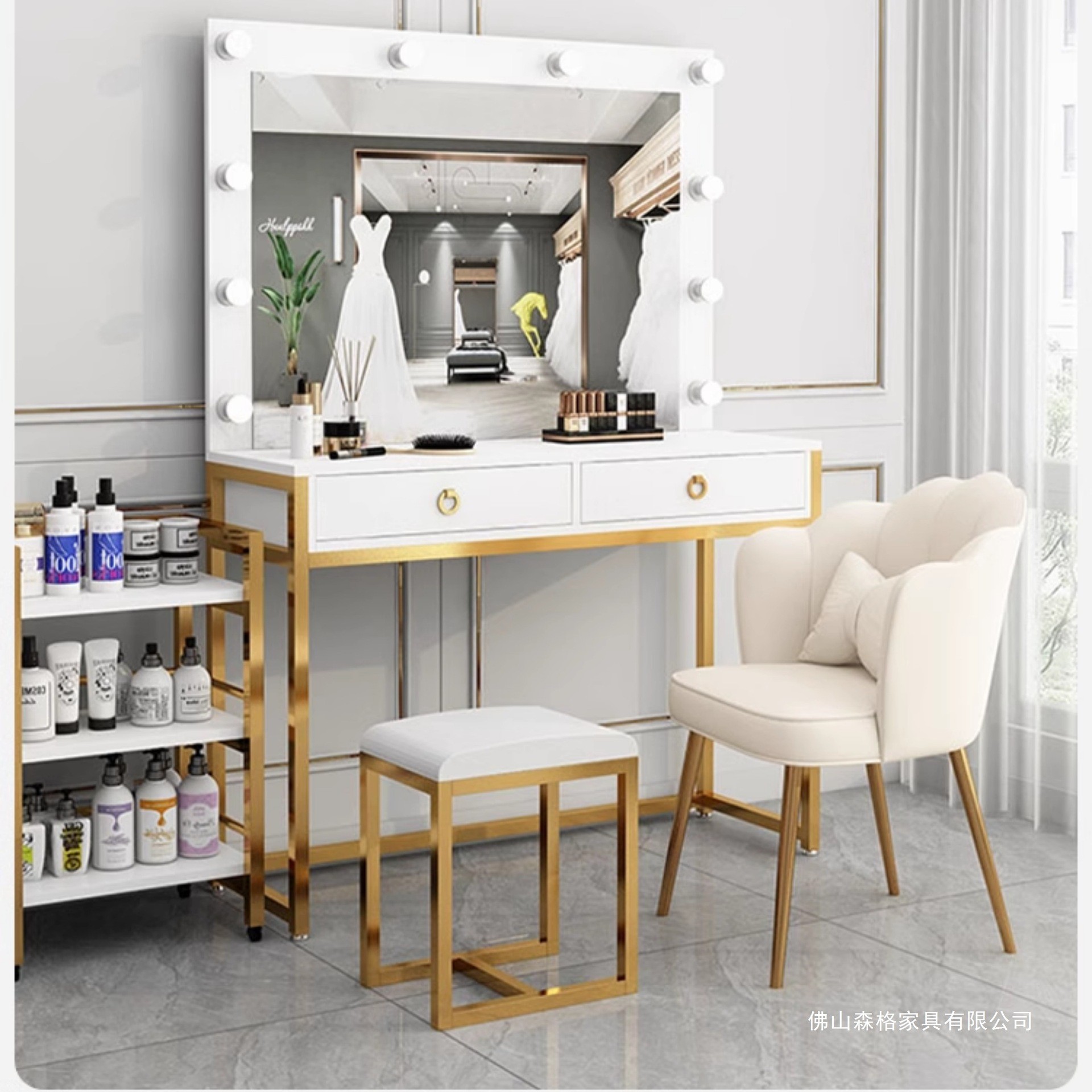 Studio kaptafel met geïntegree - Beauty Makeup Training recensie en prijs