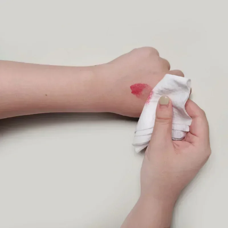 Wegwerp gezichtsdoekjes, zacht - Kiss Beauty Makeup Remover recensie en prijs